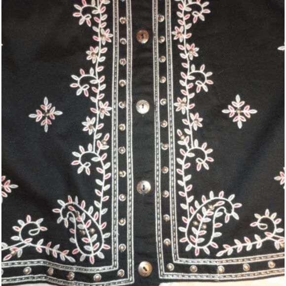 Units Woman Vintage size 1X black Studded Western style Vest - Picture 4 of 5